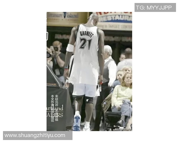 伦纳德与姚明的友谊与篮球传奇交织的故事探讨 伦纳德与姚明的友谊与篮球传奇交织的故事探讨