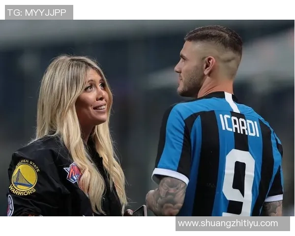 足球巨星与模特妻子携手共度幸福生活揭秘大胸老婆背后的故事