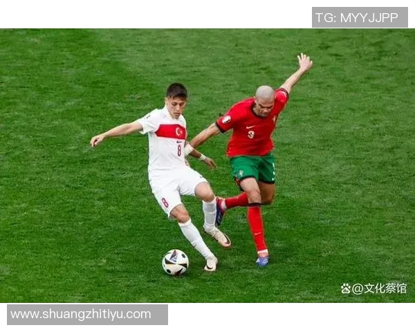 土耳其足球明星带卡的传奇故事与精彩瞬间回顾 土耳其足球明星带卡的传奇故事与精彩瞬间回顾